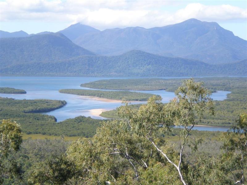 Hinchinbrook Marine Cove Resort Lucinda Dış mekan fotoğraf
